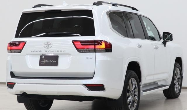 
								Toyota Land Cruiser 300 (2024) full									